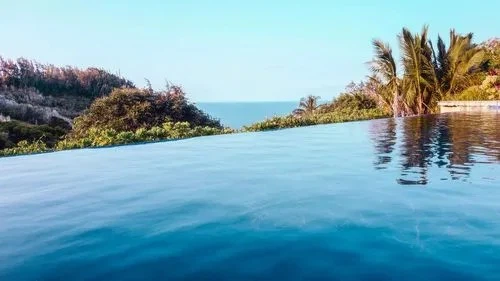 swimming pool swimming pool